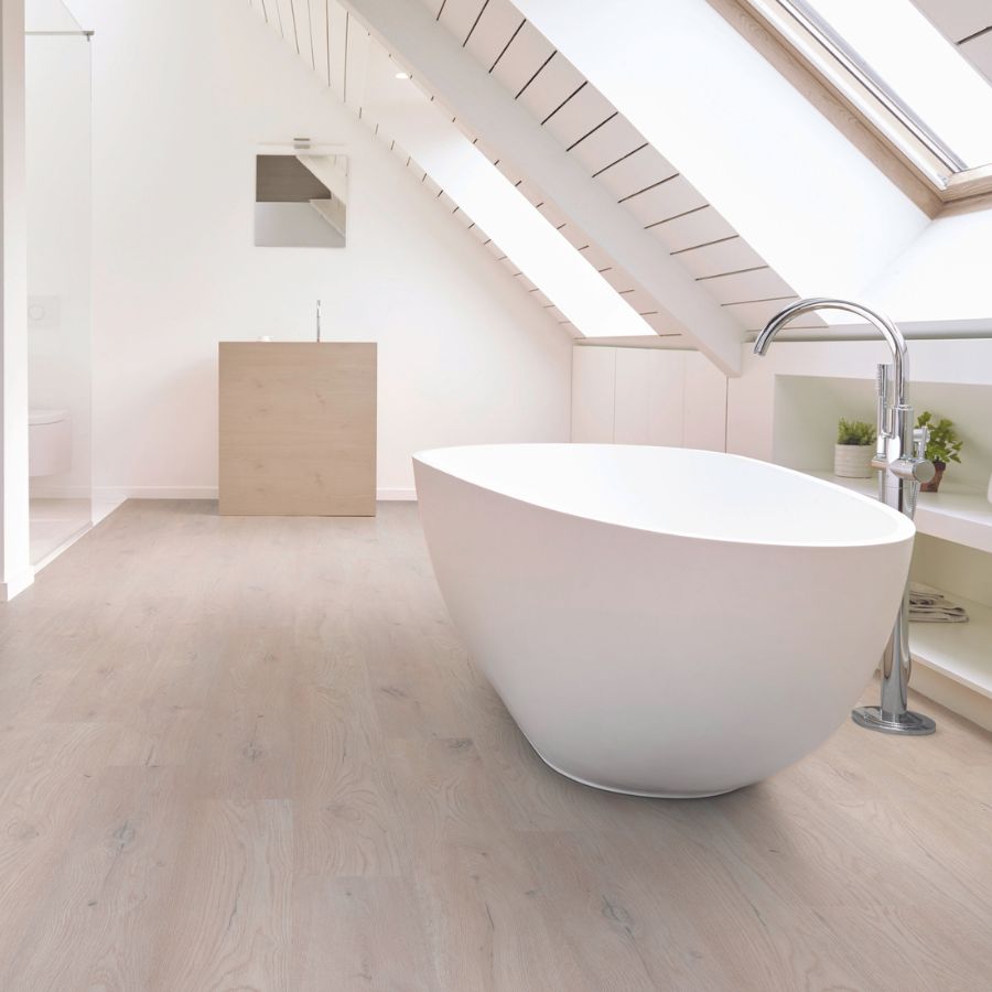 Laminate floors in a bathroom